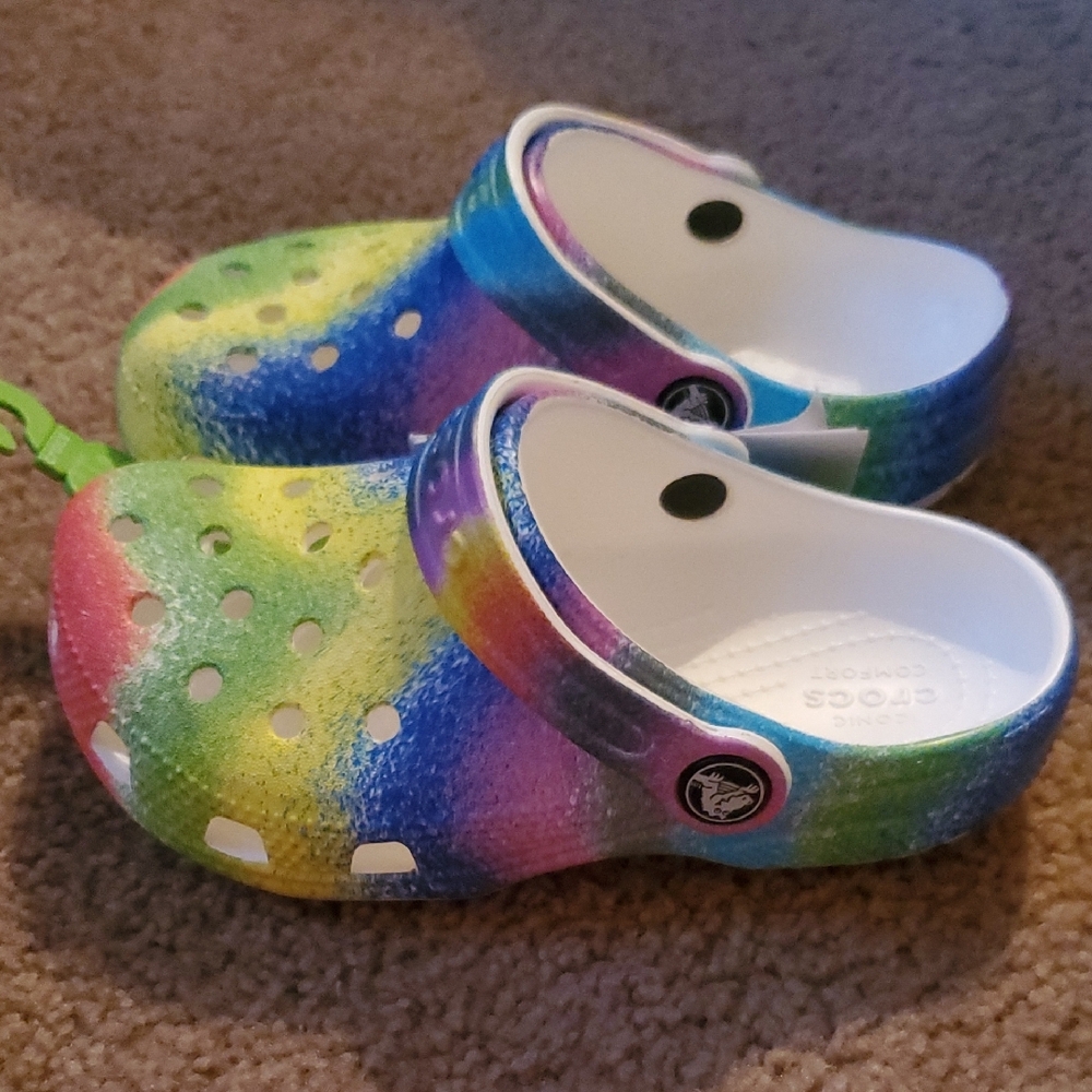 CROCS Red and Pink Water Shoes Vibrant and Comfortable